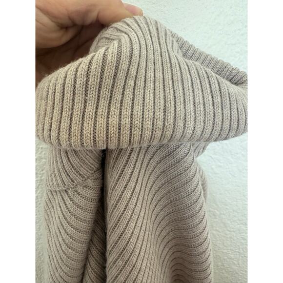 Aritzia Wilfred Rebecca Sweater Size Small Merino Wool Cropped Turtleneck Preppy - Picture 9 of 13